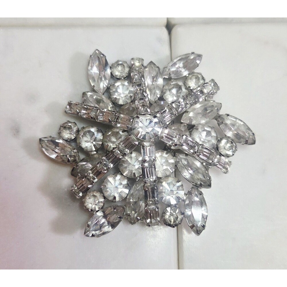 1950s Kramer Flower Brooch 2.75 In Prong Set Diamante Rhinestone Silver-tone